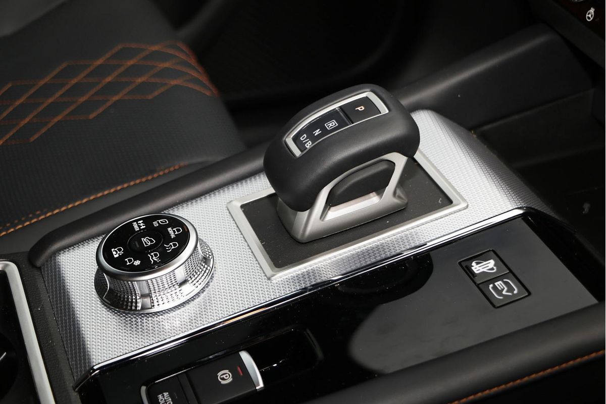 2025 Mitsubishi Outlander PHEV Exceed Tourer ZM