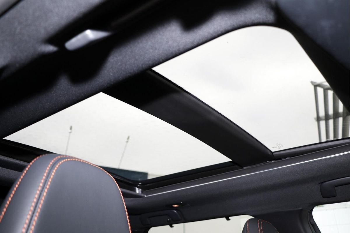 2025 Mitsubishi Outlander PHEV Exceed Tourer ZM