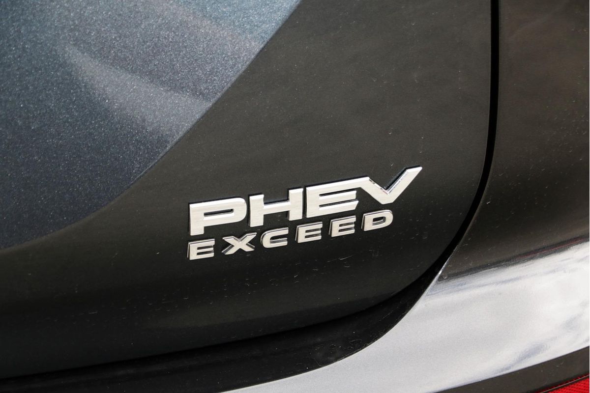 2025 Mitsubishi Outlander PHEV Exceed Tourer ZM