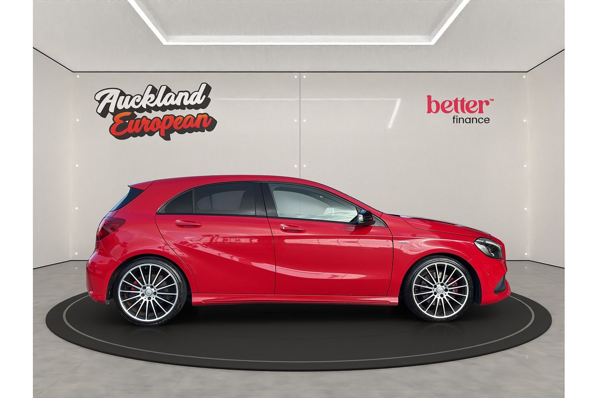 2015 Mercedes-Benz A-Class A250 SPORT 4M 2.0P/4