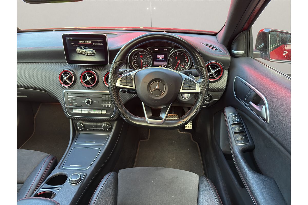 2015 Mercedes-Benz A-Class A250 SPORT 4M 2.0P/4