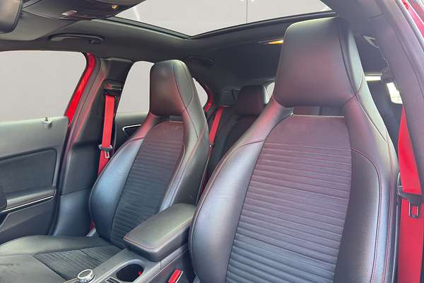 2015 Mercedes-Benz A-Class A250 SPORT 4M 2.0P/4