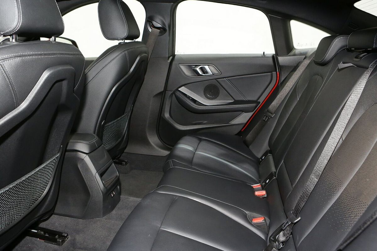 2023 BMW 2 Series 220i M Sport F44