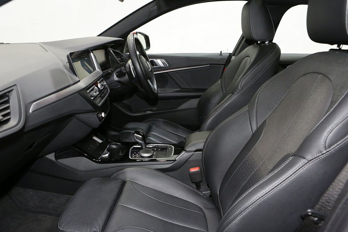 2023 BMW 2 Series 220i M Sport F44