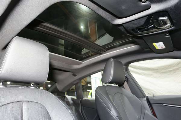 2023 BMW 2 Series 220i M Sport F44