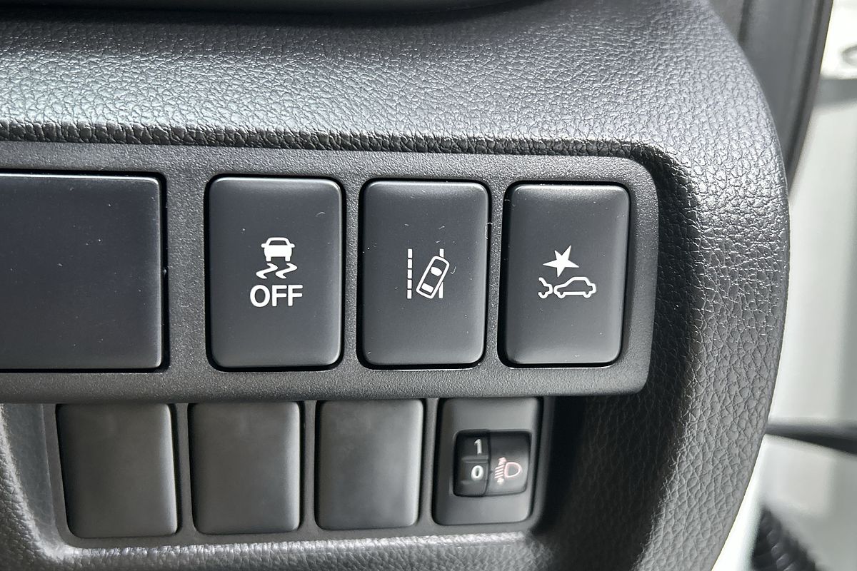 2024 Mitsubishi Eclipse Cross LS YB