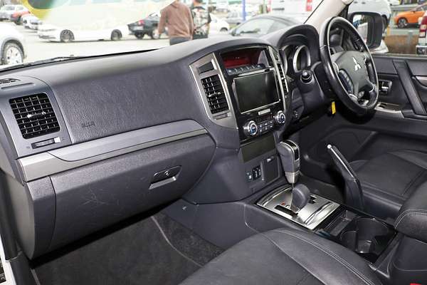 2020 Mitsubishi Pajero GLS NX