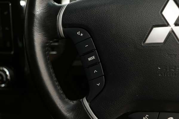 2020 Mitsubishi Pajero GLS NX