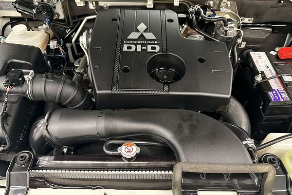 2020 Mitsubishi Pajero GLX NX