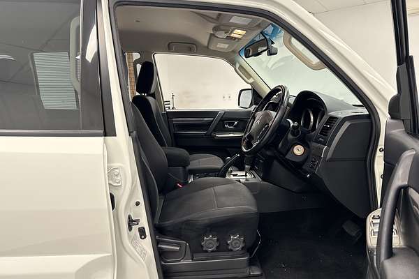 2020 Mitsubishi Pajero GLX NX