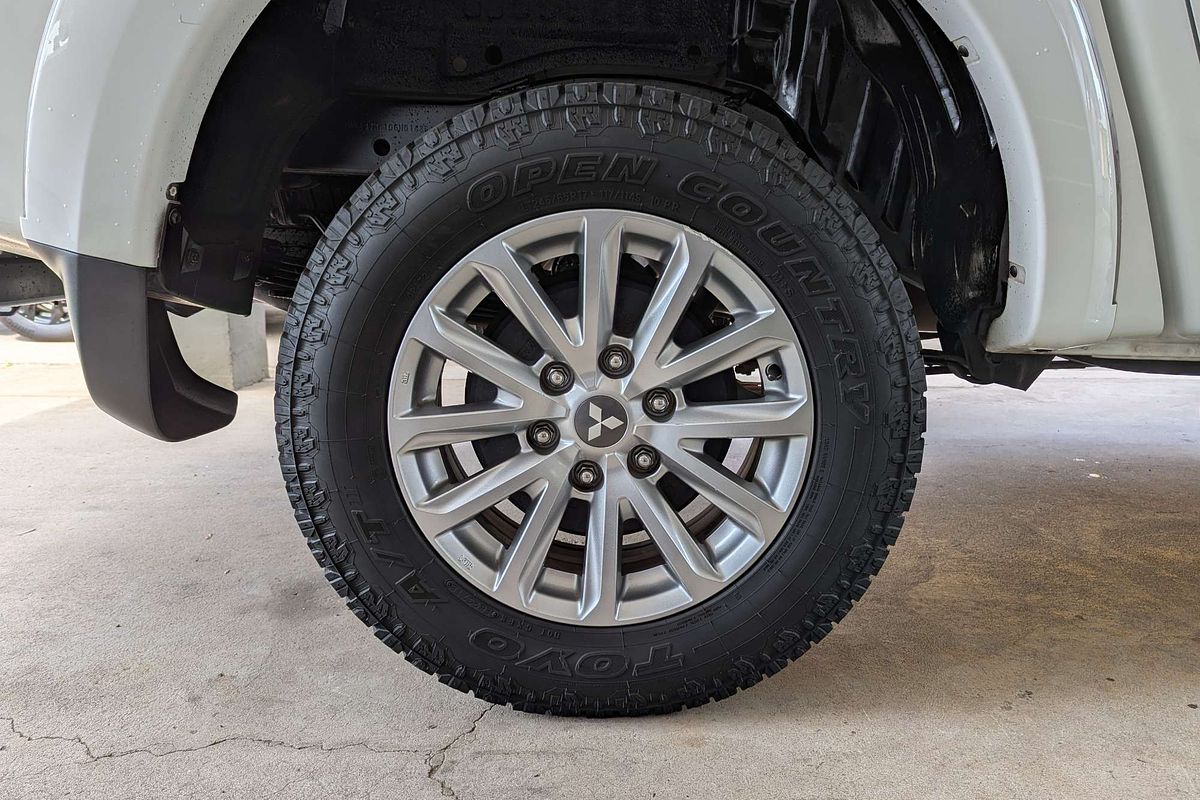 2015 Mitsubishi Triton GLS MQ 4X4