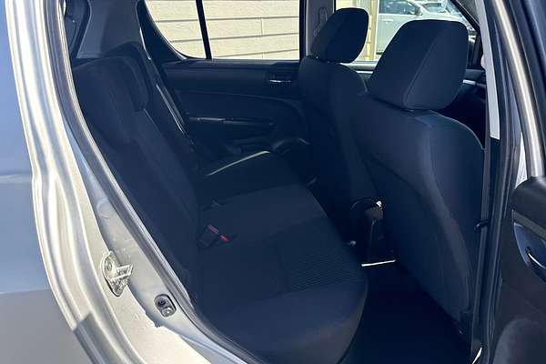 2015 Suzuki Swift GLX Navigator FZ