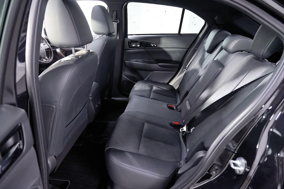 2024 Mitsubishi Eclipse Cross PHEV GSR YB