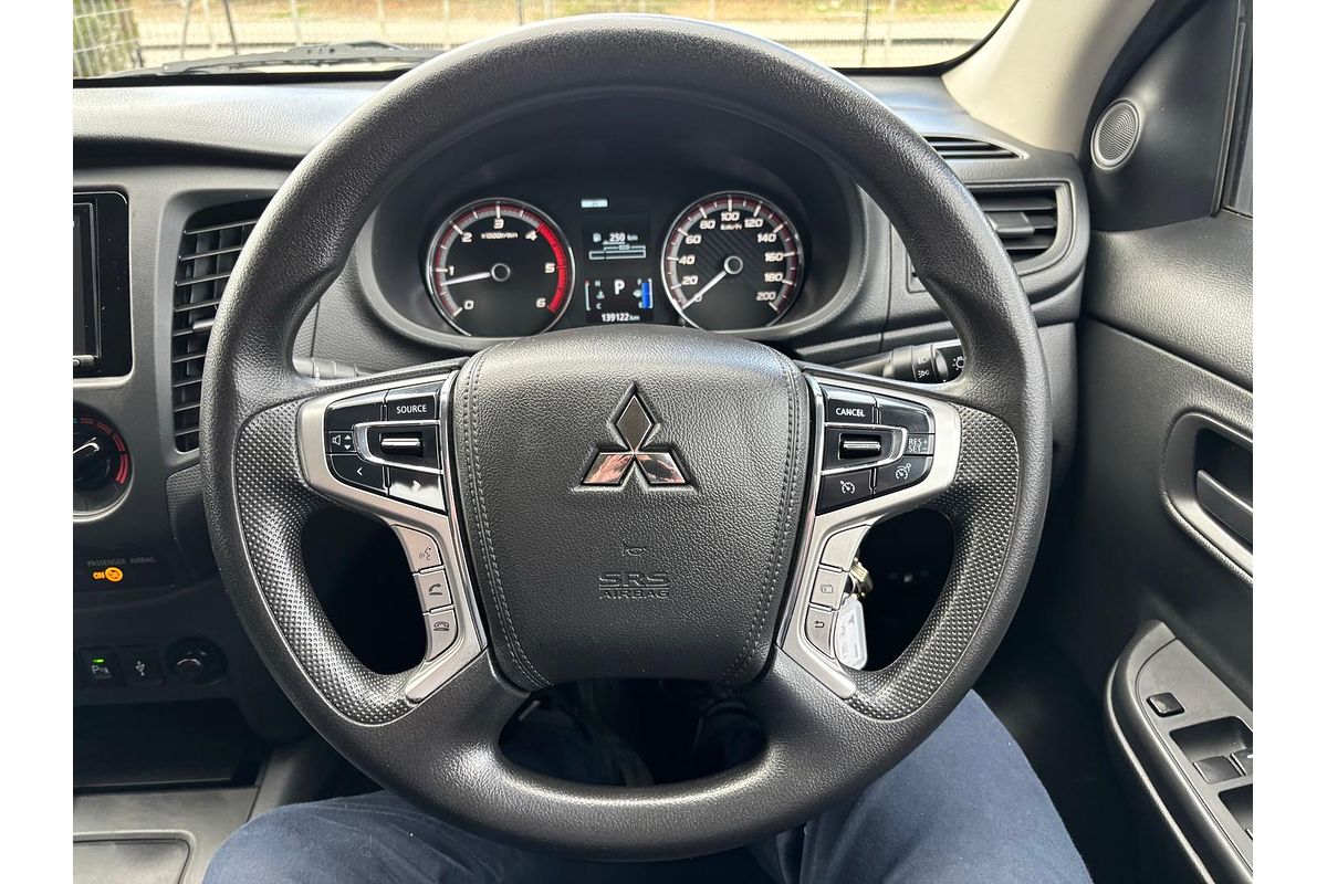 2021 Mitsubishi Triton GLX MR 4X4