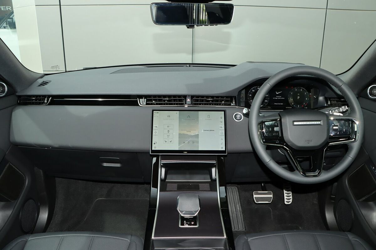 2025 Land Rover Range Rover Evoque P250 Dynamic SE L551