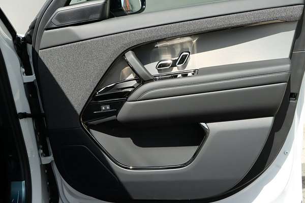 2025 Land Rover Range Rover Sport P360 Dynamic SE L461