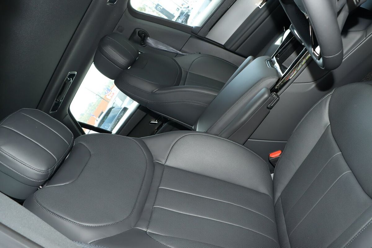 2025 Land Rover Range Rover Sport P360 Dynamic SE L461