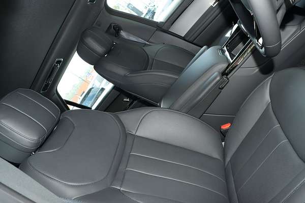 2025 Land Rover Range Rover Sport P360 Dynamic SE L461
