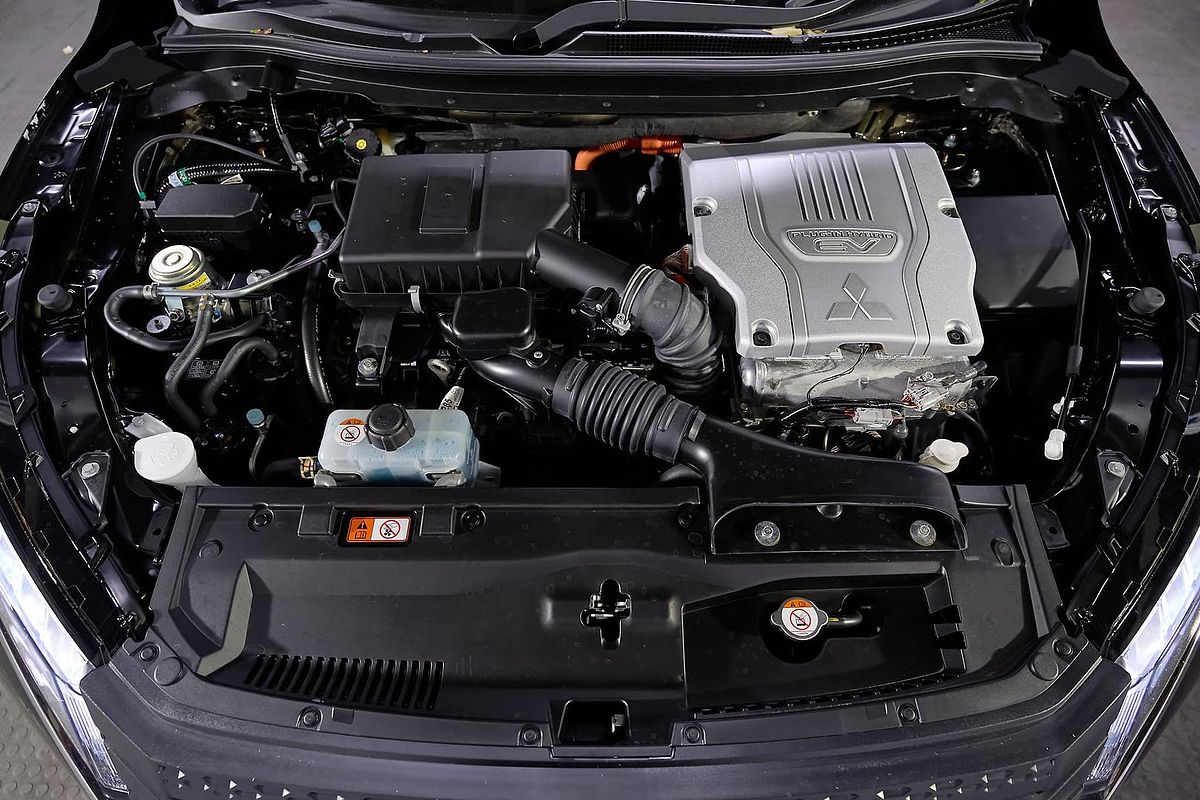 2024 Mitsubishi Eclipse Cross PHEV GSR YB