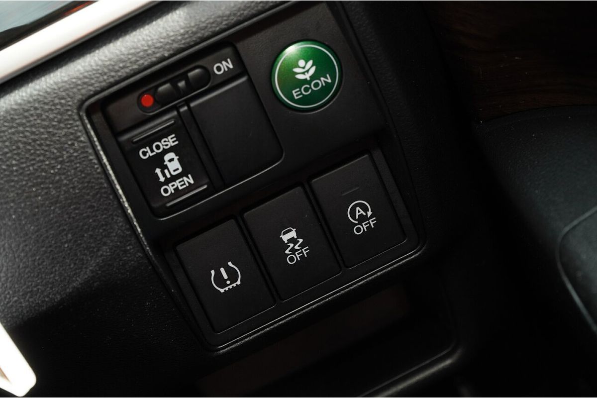 2014 Honda Odyssey VTi 5th Gen