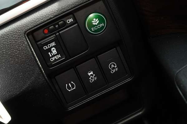 2014 Honda Odyssey VTi 5th Gen