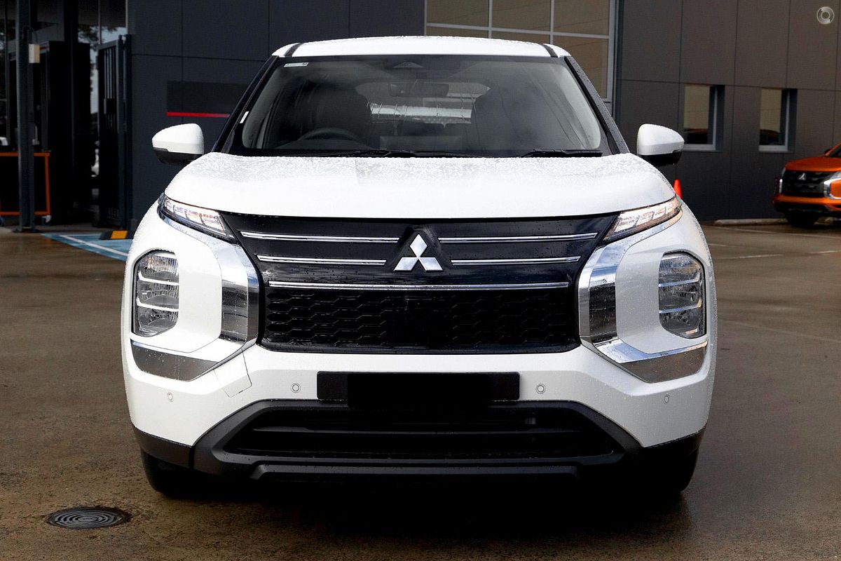 2025 Mitsubishi Outlander ES ZM