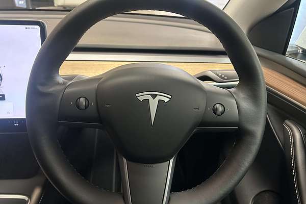 2023 Tesla Model Y Rear-Wheel Drive