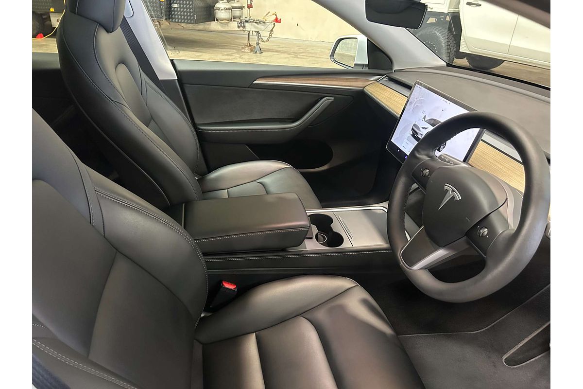 2023 Tesla Model Y Rear-Wheel Drive