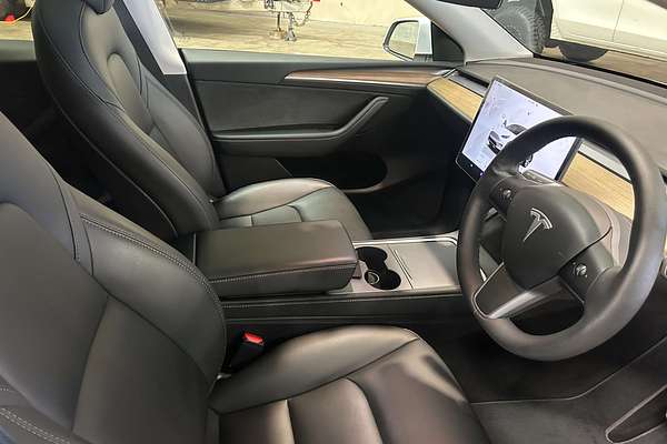 2023 Tesla Model Y Rear-Wheel Drive