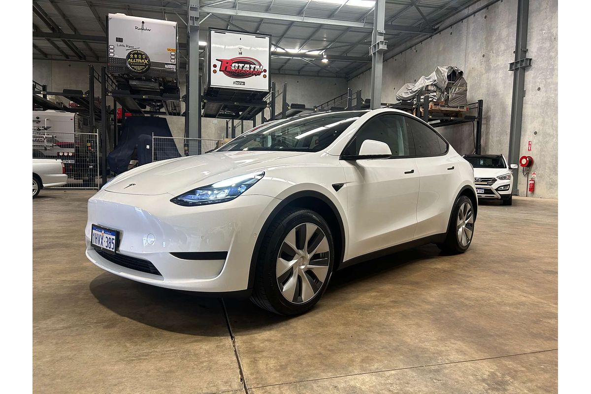 2023 Tesla Model Y Rear-Wheel Drive