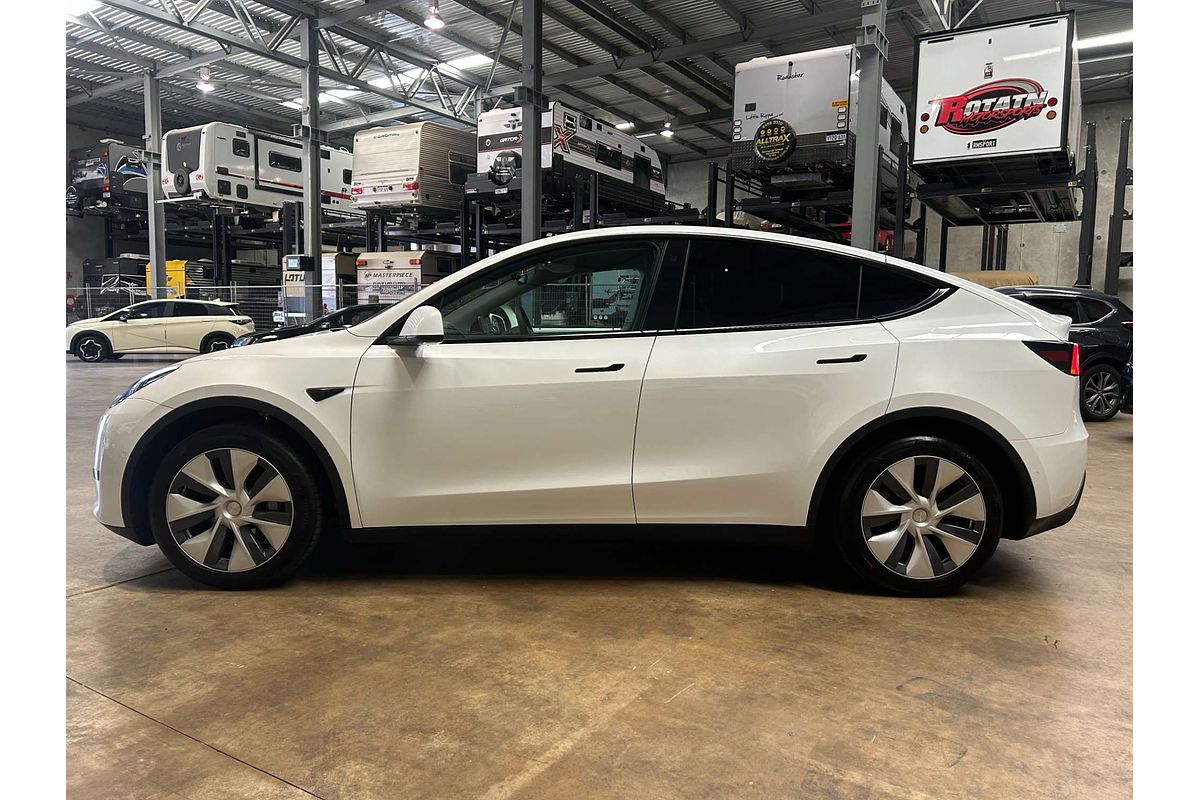 2023 Tesla Model Y Rear-Wheel Drive