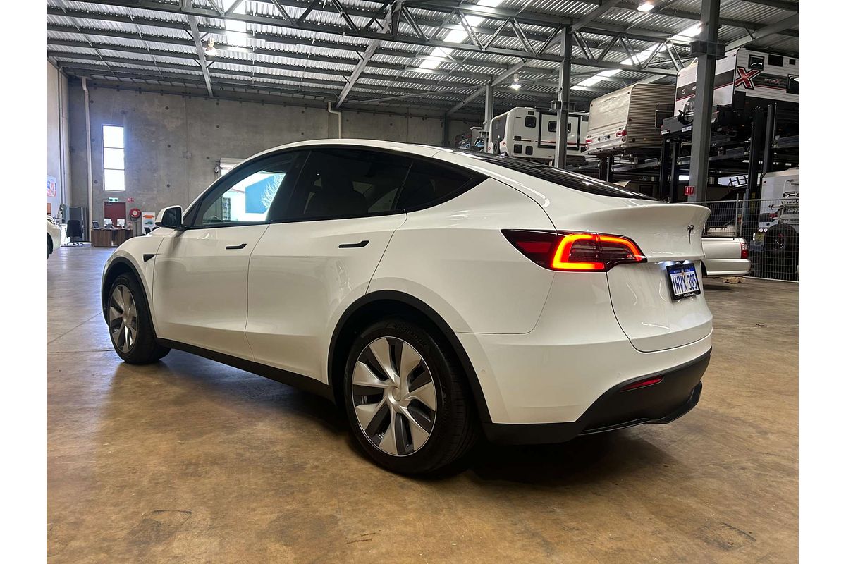2023 Tesla Model Y Rear-Wheel Drive
