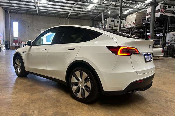 2023 Tesla Model Y Rear-Wheel Drive