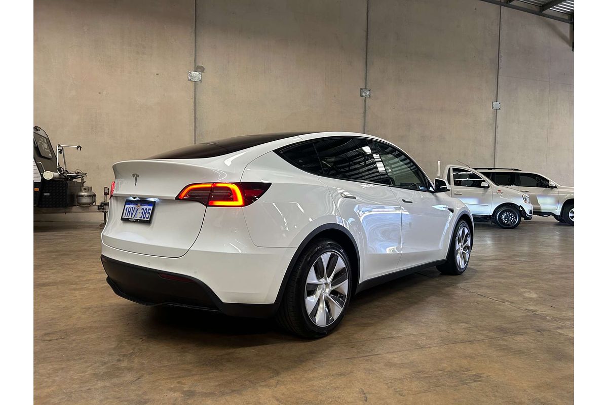 2023 Tesla Model Y Rear-Wheel Drive