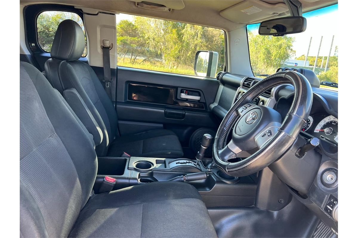2012 Toyota FJ Cruiser GSJ15R