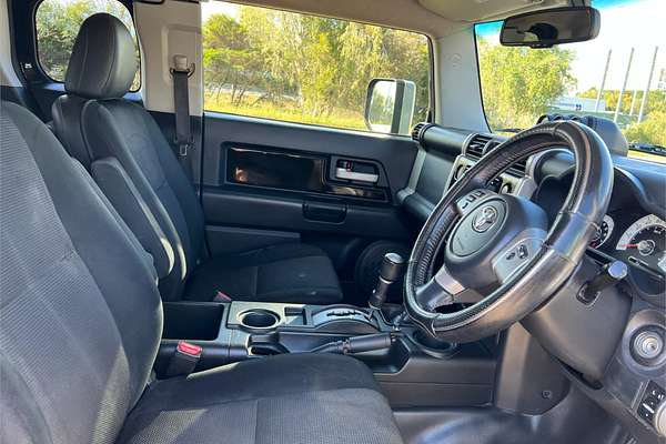 2012 Toyota FJ Cruiser GSJ15R