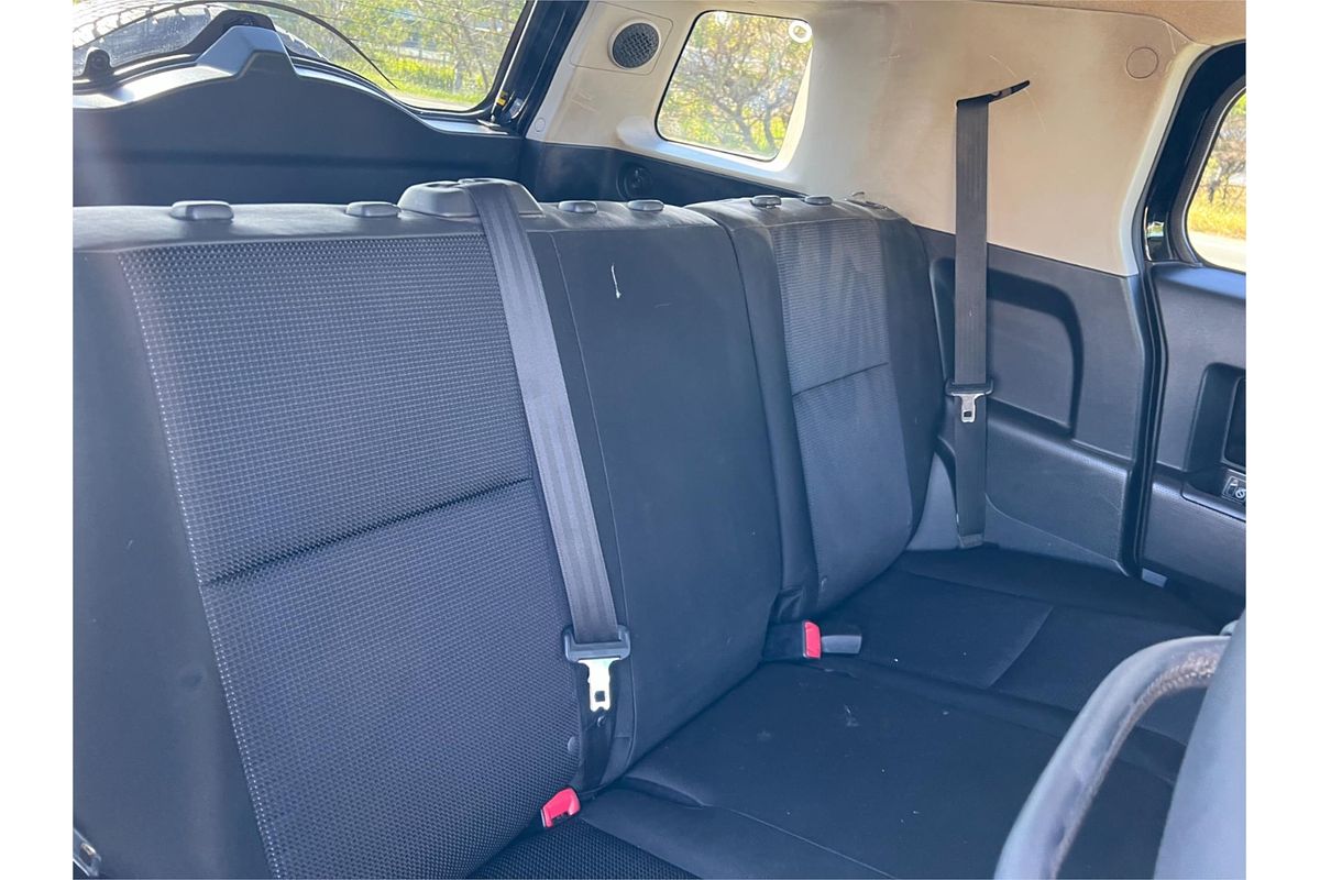 2012 Toyota FJ Cruiser GSJ15R