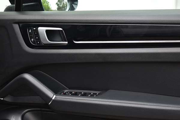 2021 Porsche Cayenne 9YA