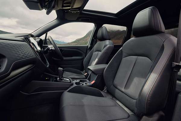 2025 Subaru Forester Hybrid Touring S6