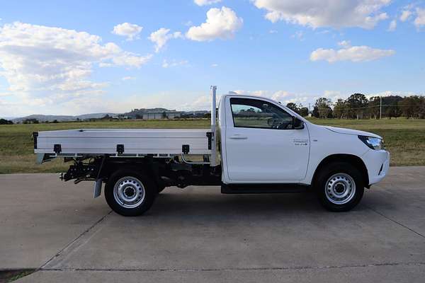 2024 Toyota Hilux SR GUN126R 4X4