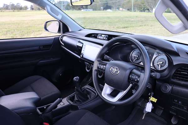 2024 Toyota Hilux SR GUN126R 4X4
