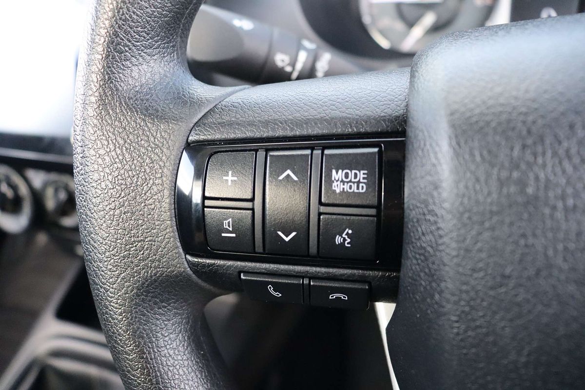 2024 Toyota Hilux SR GUN126R 4X4
