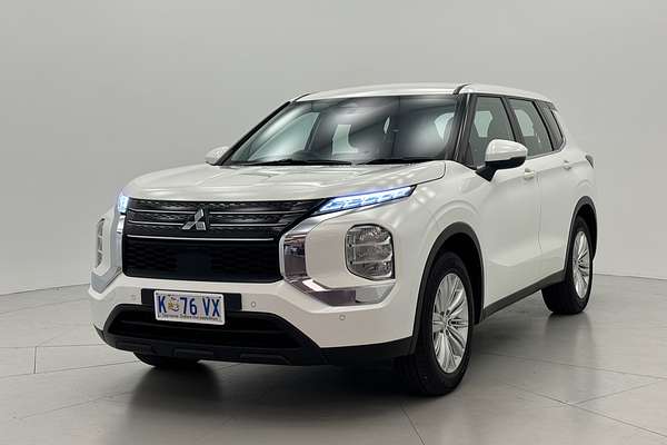 2022 Mitsubishi Outlander ES ZM