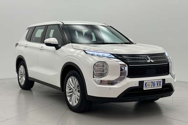 2022 Mitsubishi Outlander ES ZM