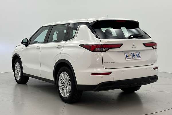 2022 Mitsubishi Outlander ES ZM