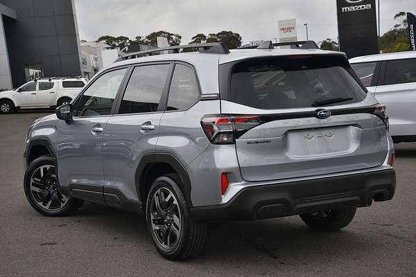 2025 Subaru Forester Premium S6