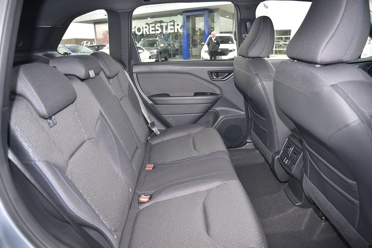 2025 Subaru Forester Premium S6