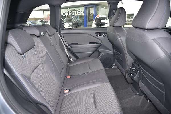 2025 Subaru Forester Premium S6