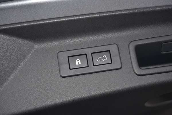 2025 Subaru Forester Premium S6