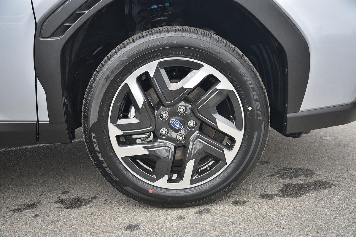 2025 Subaru Forester Premium S6